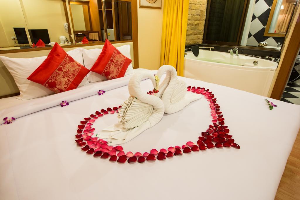 Bangkok Residence Patong Екстериор снимка