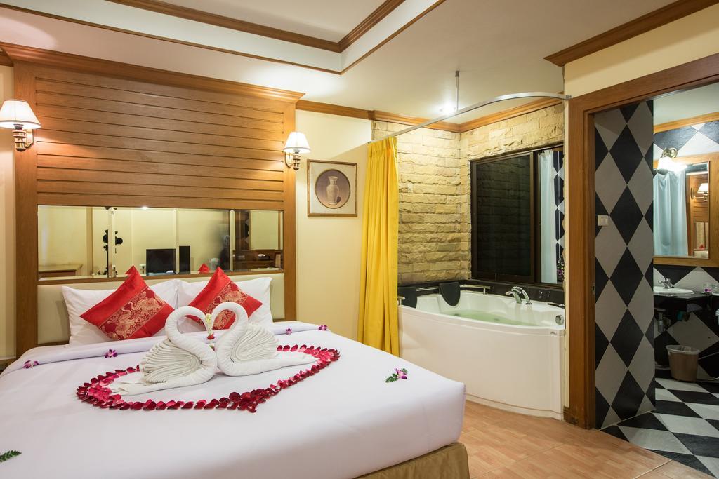 Bangkok Residence Patong Екстериор снимка