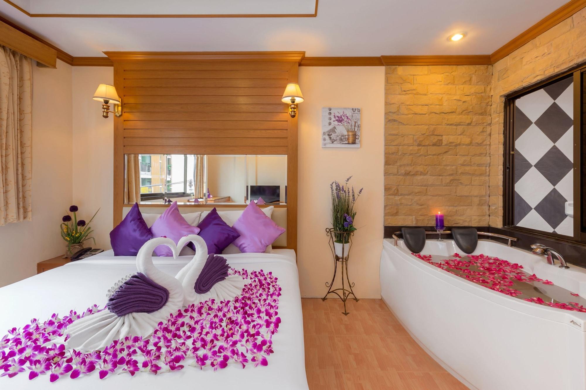 Bangkok Residence Patong Екстериор снимка