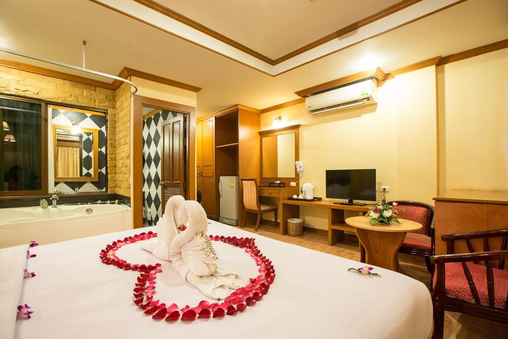 Bangkok Residence Patong Екстериор снимка